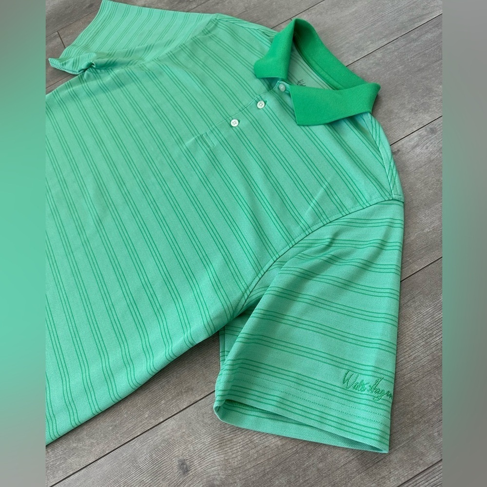 Walter Hagen Men’s sz Large Golf Shirt
Excellent condition